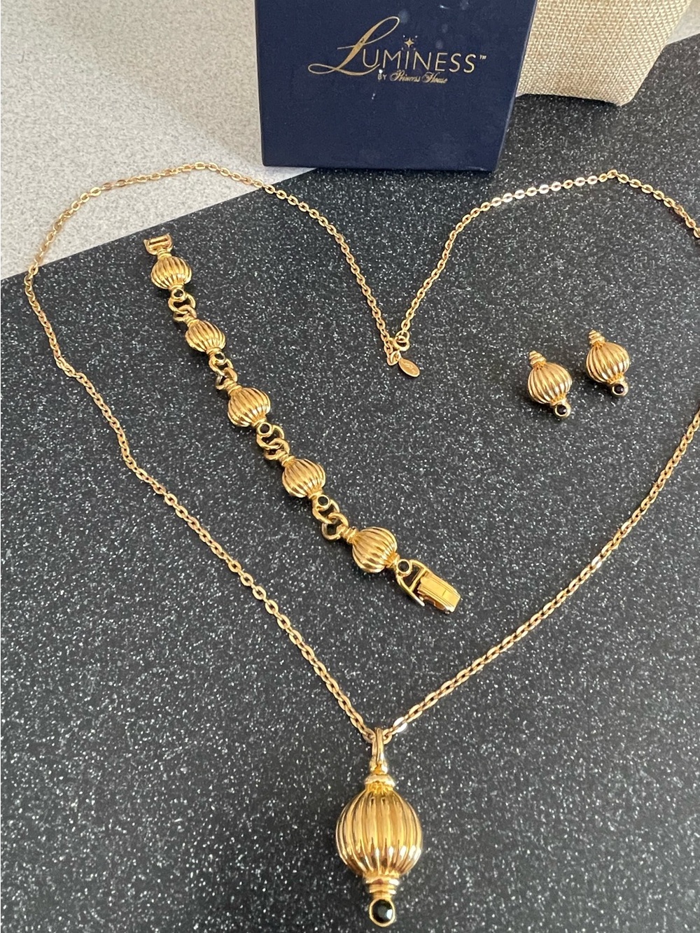 Luminess by Princess House Empress necklace, bracelet and pierced earring set